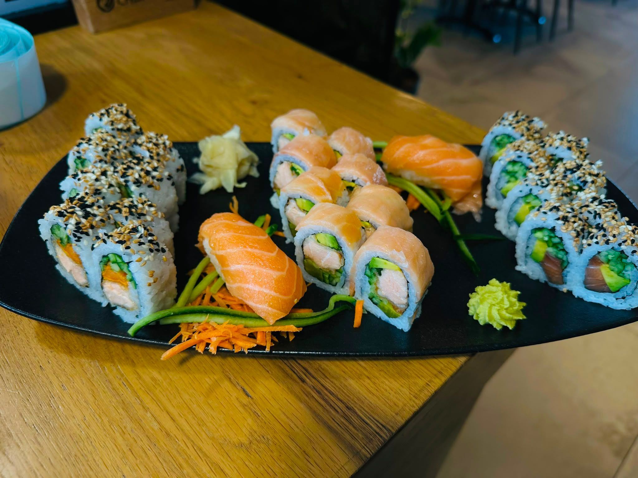 Salmon Combo: 26 pieces🍣